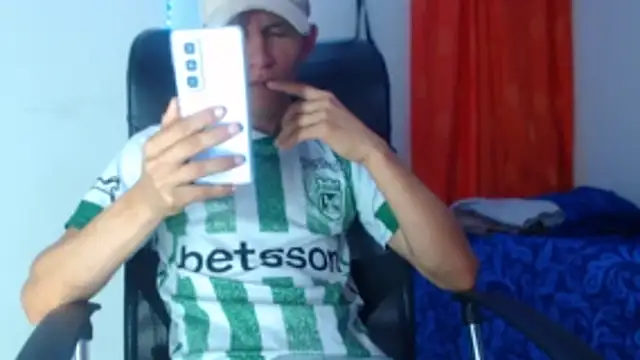 Snapshot of alejandro_stone12 chatting on 03-25-26, 12:00 alejandro stone12 online show from 03-25-26, 12:00