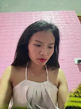 Snapshot of Hyn-x chatting on 03-26-26, 01:44 Hyn-x online show from 03-26-26, 01:44