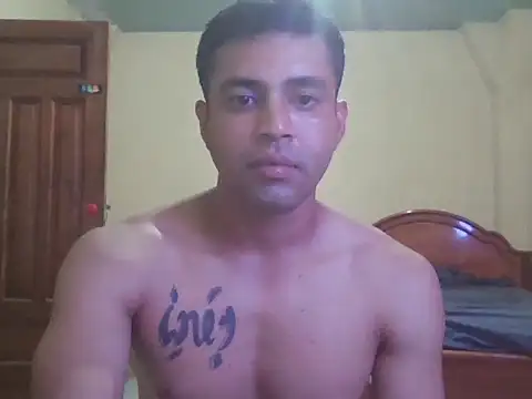 User 02  online show from 07-02-26, 03:23