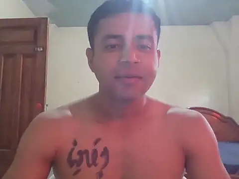 User 02  online show from 07-03-26, 10:27