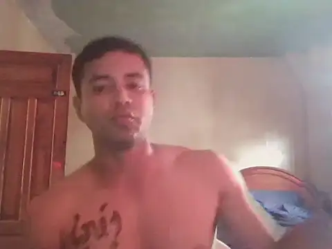 User 02  online show from 07-04-26, 03:51