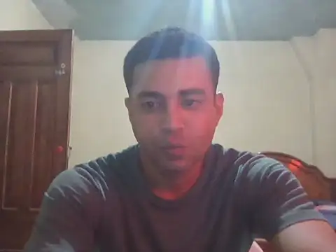 User 02  online show from 07-17-26, 03:13