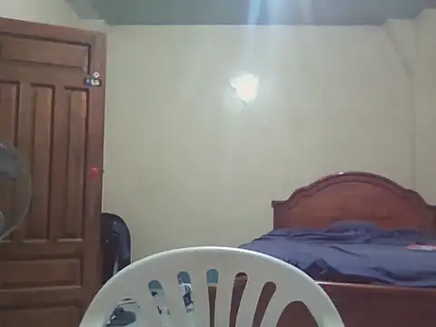 User 02  online show from 07-22-26, 04:15