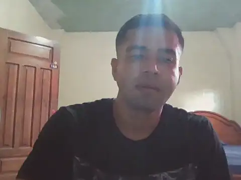 User 02  online show from 07-26-26, 06:26