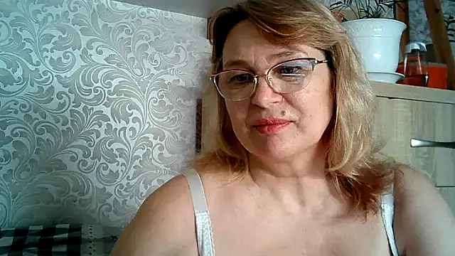 Snapshot of Alina-malina66 chatting on 06-10-26, 09:14 Alina-malina66 online show from 06-10-26, 09:14