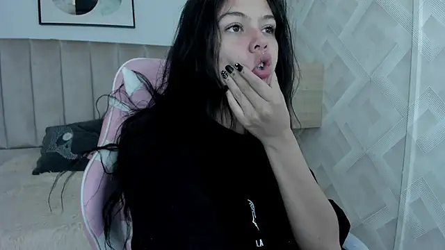 Kikii 1 online show from 05-01-26, 09:41