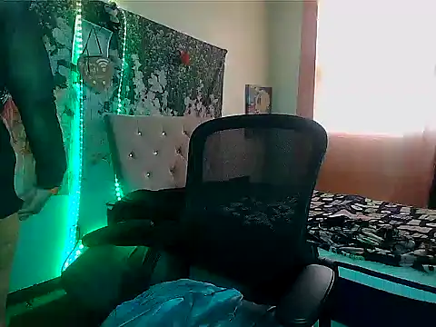 Fetishjoiqueen online show from 04-03-26, 09:13