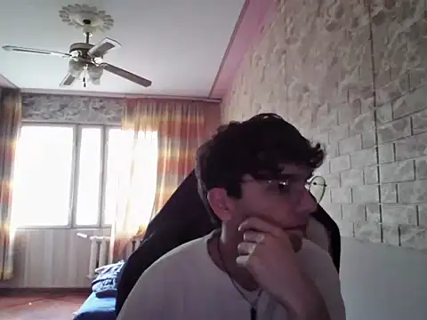 Snapshot of khaetbek chatting on 05-03-26, 09:26 khaetbek online show from 05-03-26, 09:26