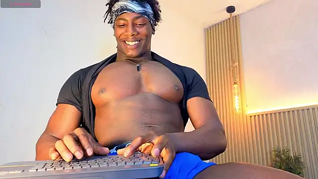 Snapshot of maxmuscle10 chatting on 07-09-26, 06:50 maxmuscle10 online show from 07-09-26, 06:50