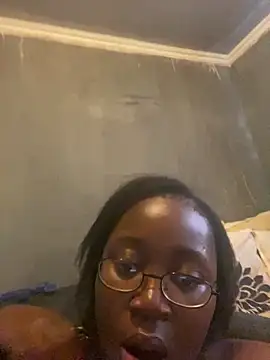 Snapshot of ebonydiva10 chatting on 03-26-26, 12:00 ebonydiva10 online show from 03-26-26, 12:00