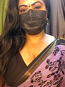 Snapshot of Anushka_flower chatting on 05-17-26, 10:39 Anushka flower online show from 05-17-26, 10:39
