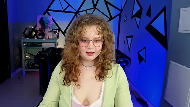 SaraSweetness online show from 04-04-26, 12:57