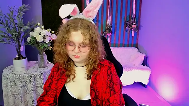 SaraSweetness online show from 04-07-26, 09:21