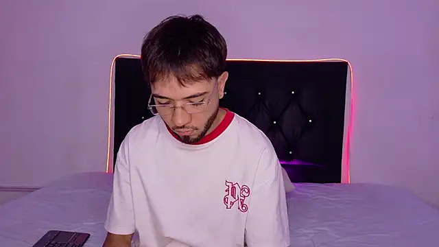 andymaxwell online show from 03-25-26, 10:16