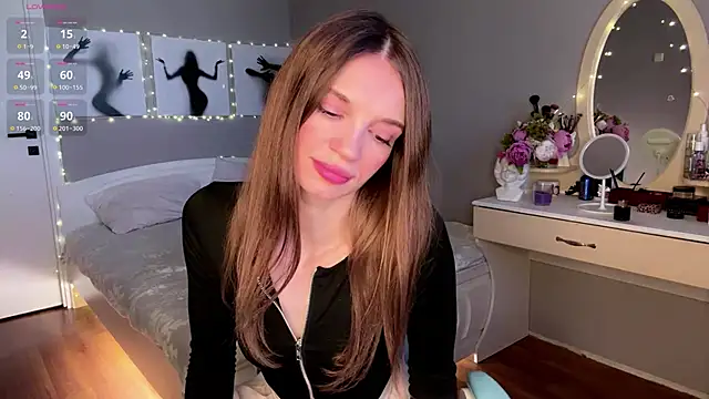 OdetteTrentinella online show from 04-04-26, 06:22