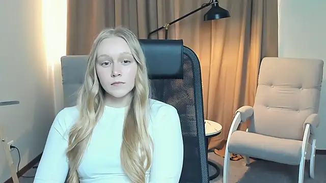 VestaBowmer online show from 03-27-26, 11:10