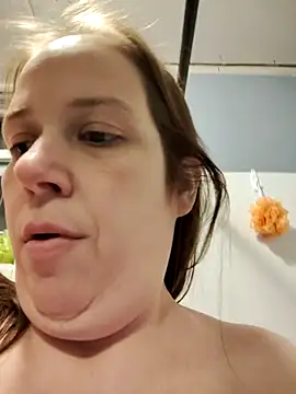 Snapshot of 023thickandjuicy07 chatting on 04-18-26, 02:48 023thickandjuicy07 online show from 04-18-26, 02:48