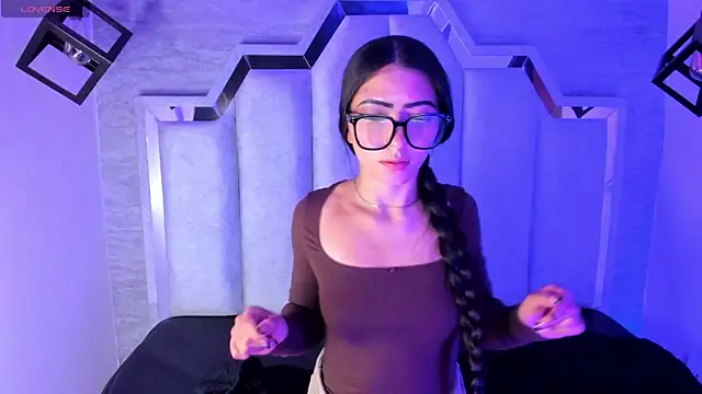 Vyoleett online show from 03-26-26, 02:55