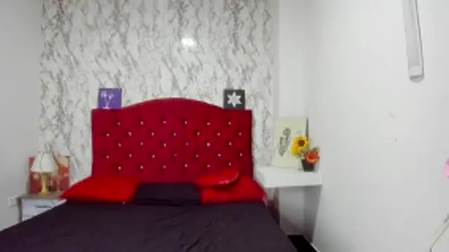 Snapshot of Alejandra_and_James_ chatting on 05-03-26, 11:16 Alejandra and James online show from 05-03-26, 11:16