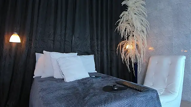 madisonyeduar  online show from 04-05-26, 02:36