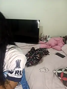 Yi Uzi online show from 04-02-26, 11:46