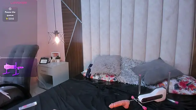 CAROLYNFOSTER online show from 04-01-26, 01:41