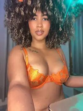 Snapshot of Kendra_curly chatting on 07-11-26, 10:33 Kendra curly online show from 07-11-26, 10:33