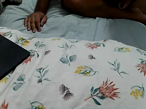 Snapshot of dcdude chatting on 02-26-25, 12:05 dcdude online show from 02-26-25, 12:05