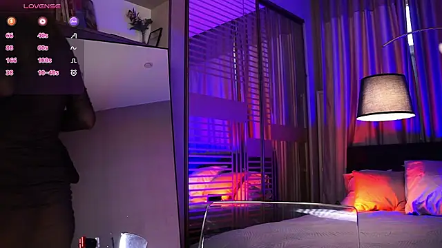 Snapshot of Frantease chatting on 03-28-26, 06:02 Frantease online show from 03-28-26, 06:02