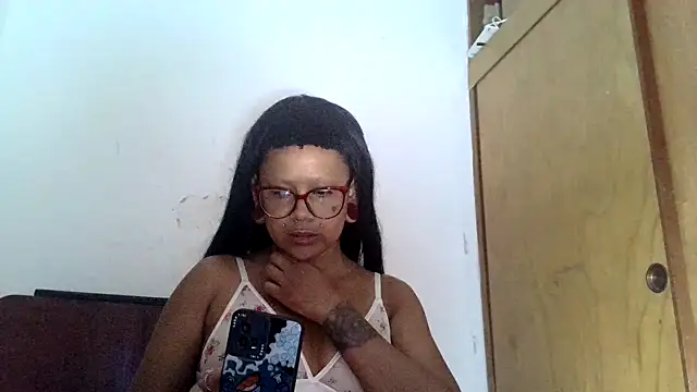 Snapshot of xblackstarX1 chatting on 07-01-26, 01:40 xblackstarX1 online show from 07-01-26, 01:40