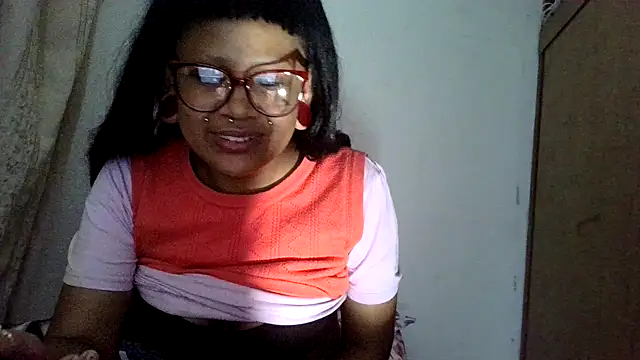 Snapshot of xblackstarX1 chatting on 07-02-26, 03:34 xblackstarX1 online show from 07-02-26, 03:34