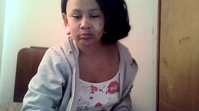 Snapshot of xblackstarX1 chatting on 08-06-26, 04:20 xblackstarX1 online show from 08-06-26, 04:20