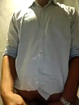Snapshot of HornyDesiBoi chatting on 06-08-26, 08:48 HornyDesiBoi online show from 06-08-26, 08:48