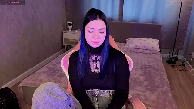 honey cherrry online show from 06-18-26, 01:39