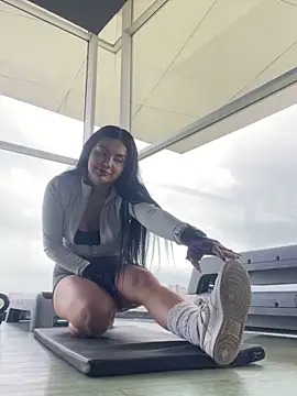 Cami olarte online show from 04-15-26, 06:04