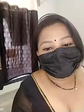Snapshot of Hoty_bhabii chatting on 04-21-26, 08:31 Hoty bhabii online show from 04-21-26, 08:31