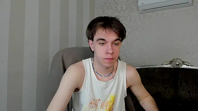 Snapshot of DaveBevy chatting on 04-11-26, 05:34 DaveBevy online show from 04-11-26, 05:34