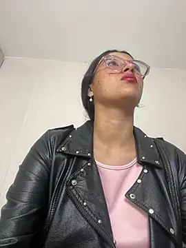 babylexi18 online show from 05-17-26, 06:37