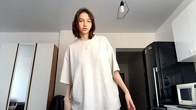 Snapshot of Aliceborderland chatting on 03-27-26, 10:04 Aliceborderland online show from 03-27-26, 10:04