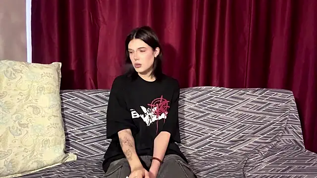 DreamyPair online show from 05-28-26, 08:11