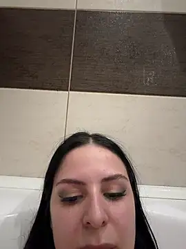 Snapshot of EvaSmeet chatting on 04-15-26, 07:58 EvaSmeet online show from 04-15-26, 07:58