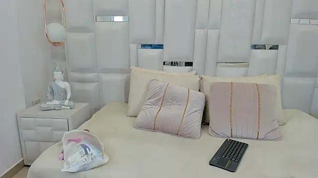 chanel watson online show from 06-23-26, 06:22