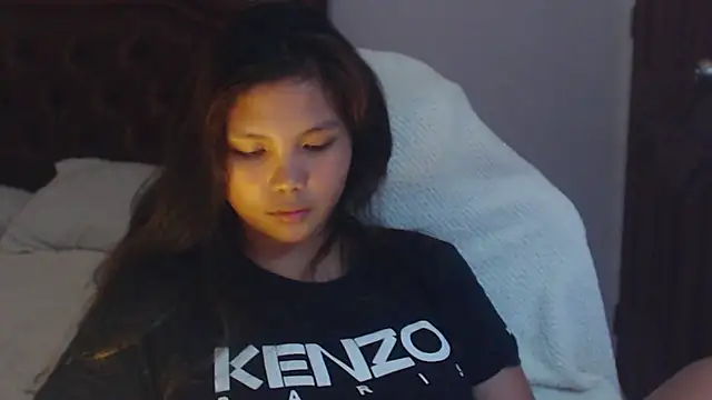 Snapshot of sweet_21_1 chatting on 04-01-26, 01:34 sweet 21 1 online show from 04-01-26, 01:34