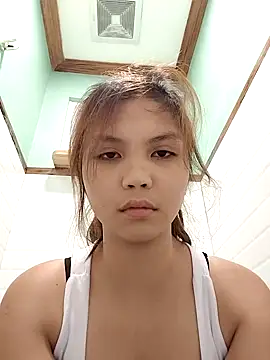 Snapshot of sweet_21_1 chatting on 04-19-26, 08:44 sweet 21 1 online show from 04-19-26, 08:44