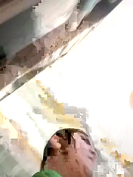 Snapshot of luis20212 chatting on 04-10-26, 04:28 luis20212 online show from 04-10-26, 04:28
