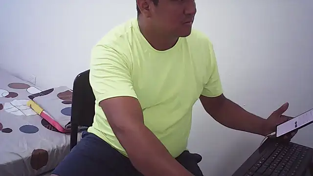 Snapshot of luis20212 chatting on 05-07-26, 08:58 luis20212 online show from 05-07-26, 08:58