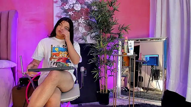 Snapshot of LexyNova_ chatting on 04-19-26, 09:50 LexyNova online show from 04-19-26, 09:50