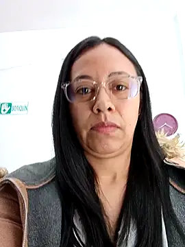 Snapshot of Violeta--7 chatting on 04-07-26, 01:33 Violeta--7 online show from 04-07-26, 01:33