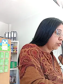Snapshot of Violeta--7 chatting on 04-11-26, 01:48 Violeta--7 online show from 04-11-26, 01:48