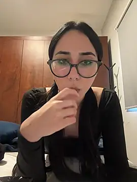 juliacosta online show from 04-04-26, 07:11